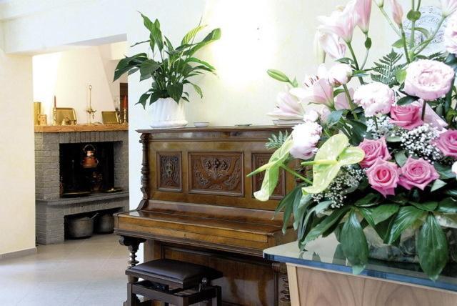 Hotel Maria Nella Bardineto Luaran gambar